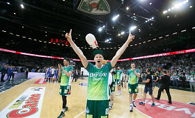 Kauno &bdquo;Žalgiriui&ldquo; įteikta LKL čempionų taurė