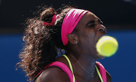 Serena Williams i&scaron;kopė į &bdquo;Australian Open&ldquo; finalą ir kausis su Marija &Scaron;arapova