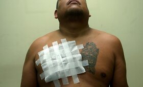Panaikinus gaujų priklausomybę žyminčias tatuiruotes, salvadoriečiai tikisi pradėti gyvenimą i&scaron; naujo