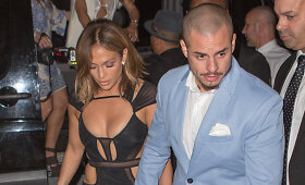 Jennifer Lopez at&scaron;ventė 46-ąjį gimtadienį