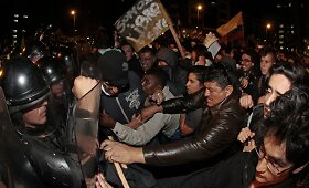 Ekvadoriečiai protestuoja prie&scaron; siekį padidinti mokesčius