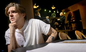 Martynas Nedzinskas spektaklyje &bdquo;Raganosiai&ldquo;