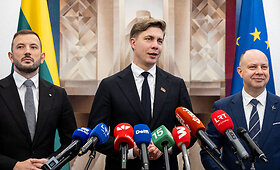 Socialdemokratai, demokratai, &bdquo;valstiečiai&ldquo; pasira&scaron;ė koalicijos sutartį