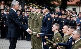 Generolo Jono Žemaičio Lietuvos karo akademijos absolventams &ndash; pirmojo karininko &ndash; leitenanto &ndash; laipsnio suteikimas S. Daukanto aik&scaron;tėje