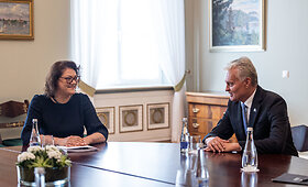 Prezidentas susitiko su kandidate į sveikatos apsaugos ministrus Marija Jakubauskiene