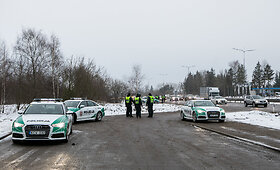 Rytinis Vasario 24-osios kelių policijos reidas