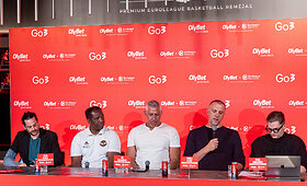 Spaudos konferencija su Eurolygos legendomis