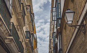 Kadiso miestas, Ispanija