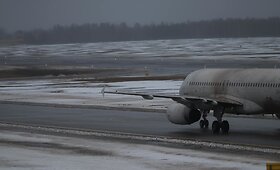 Vilniaus oro uoste nuo tako nuslydo lėktuvas