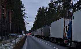 Krovininių automobilių eilė pasienyje su Baltarusija