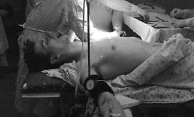 Zenono Nekro&scaron;iaus fotografijos i&scaron; 1991 sausio 13-osios nakties prie Televizijos bok&scaron;to