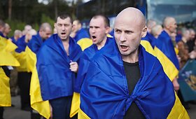 Ukraina atgavo kelis &scaron;imtus karo belaisvių