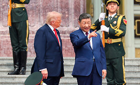 Istorinis momentas: Trumpas susitiko su Xi Jinpingu