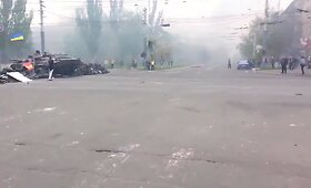 Drapato manevras Mariupolyje: pakilo su tanku į orą ir pramu&scaron;ė barikadą