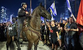 Izraeliečiai įsiutę: pusė milijono i&scaron;ėjo į &scaron;alies gatves ir konfrontuoja su vyriausybe