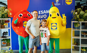 Į Europos futbolo čempionatą i&scaron;vyko &bdquo;Lidl&ldquo; vaikų komanda: lemiamose ketvirtfinalio rungtynėse į aik&scaron;tę i&scaron;lydės Europos futbolininkus