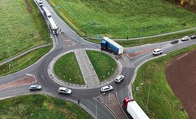 Drono vaizdai: auto įvykis &bdquo;ViaBaltica&ldquo;, prie Pasvalio