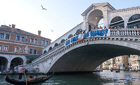 Protestai Venecijoje prie&scaron; Jeffo Bezoso ir Lauren Sanchez vestuves