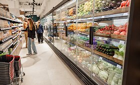 Naujo formato &bdquo;Ogmios miesto&ldquo; parduotuvė &bdquo;Assorti by Livin&ldquo; po vienu stogu subūrė didžiausią sveikų ir gurmani&scaron;kų produktų asortimentą Lietuvoje