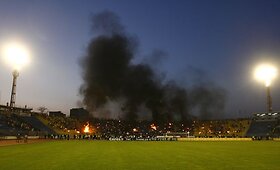 Po futbolo varžybų gerbėjai padegė stadioną