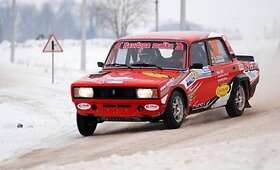 I&scaron;rink &bdquo;Halls Winter Rally 2010&ldquo; paparacą!