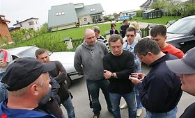 Kauniečiai blokuoja D.Kedžio namus Garliavoje
