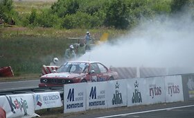 &bdquo;Omnitel 1000 km lenktynėse&ldquo; atvira ugnimi liepsnojo &bdquo;Porsche&ldquo;
