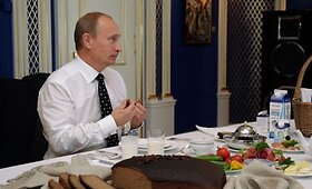 V.Putinas ir D.Medvedevas skanavo lietuvi&scaron;kos duonos