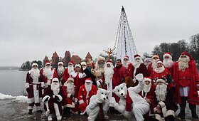 Kalėdų Senelių suvažiavimas Trakuose