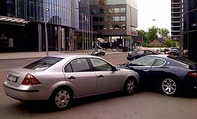 &bdquo;Ford Mondeo&ldquo; atsitrenkė į &bdquo;Maserati GranTurismo&ldquo;