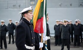 Į tarptautinę operaciją &bdquo;Atalanta&ldquo; i&scaron;lydėta nauja Lietuvos karių pamaina