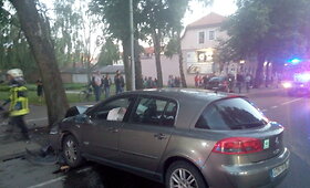 &Scaron;ilutėje susidūrė automobiliai &bdquo;Renault&ldquo; ir &bdquo;Opel&ldquo;
