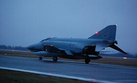 &Scaron;iauliuose nusileido Vokietijos karinių oro pajėgų naikintuvai F4 &bdquo;Phantom&ldquo;