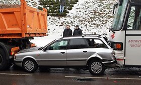 Vilniuje susidūrė sunkvežimis, &bdquo;Audi&ldquo; ir autobusas, nukentėjo žmogus