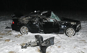 Vilniuje taksi susidūrė su BMW, &scaron;is vertėsi, nukentėjo žmogus