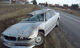 Jaunuolis &Scaron;ilutės rajone sudaužė prie&scaron; dvi dienas pirktą BMW 725
