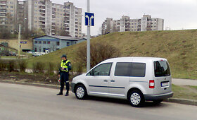 Skaitytojo galerija: paslaptingasis policijos automobilis