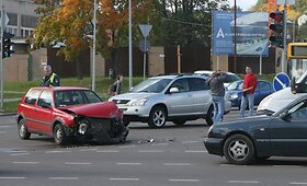 Avarija Vilniuje, Ukmergės g.  kalno papėdėje