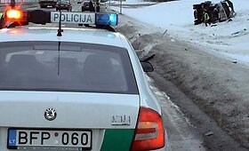 Ukmergės rajone vilkikas taranavo pienvežį