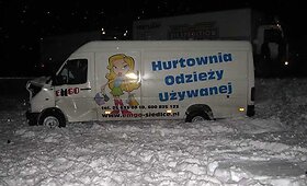 Pasvalio rajone susidūrė esto vilkikas ir lenkų mikroautobusas, ten pat į lietuvių ugniagesius atsitrenkė latvio vilkikas