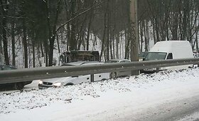 Apsivertęs Astos Baukutės visureigis