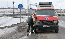 Vilniaus prieigose į avariją pateko Molėtų ligoninės automobilis