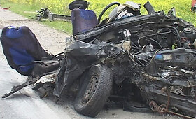 Per avariją netoli Pakruojo žuvo trijų asmenų &scaron;eima