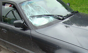 BMW susidūrė su motoroleriu