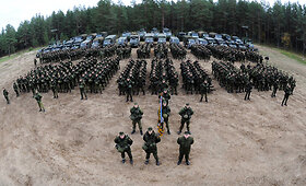 Kariuomenės pratybos &bdquo;Tvirtas skydas 2011&ldquo; Pabradės poligone
