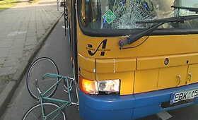 Vilniuje susidūrė dviratis ir autobusas