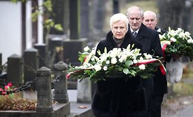 I.Degutienė pagerbė Vilniuje palaidotų Lietuvos didvyrių bei i&scaron;kilių žmonių atminimą 