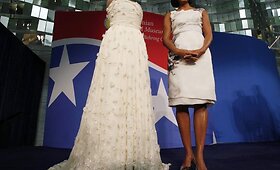 Michelle Obama savo suknelę padovanojo muziejui