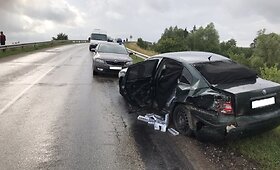 Pareigūnų automobilius taranavo kontrabandines cigaretes gabenęs &bdquo;VW Passat&ldquo;