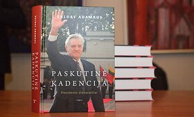 Valdas Adamkus pristatė knygą &bdquo;Paskutinė kadencija&ldquo;